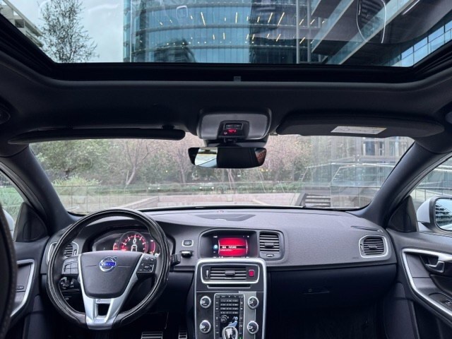 2018 Volvo S60 T6 miniatura 10