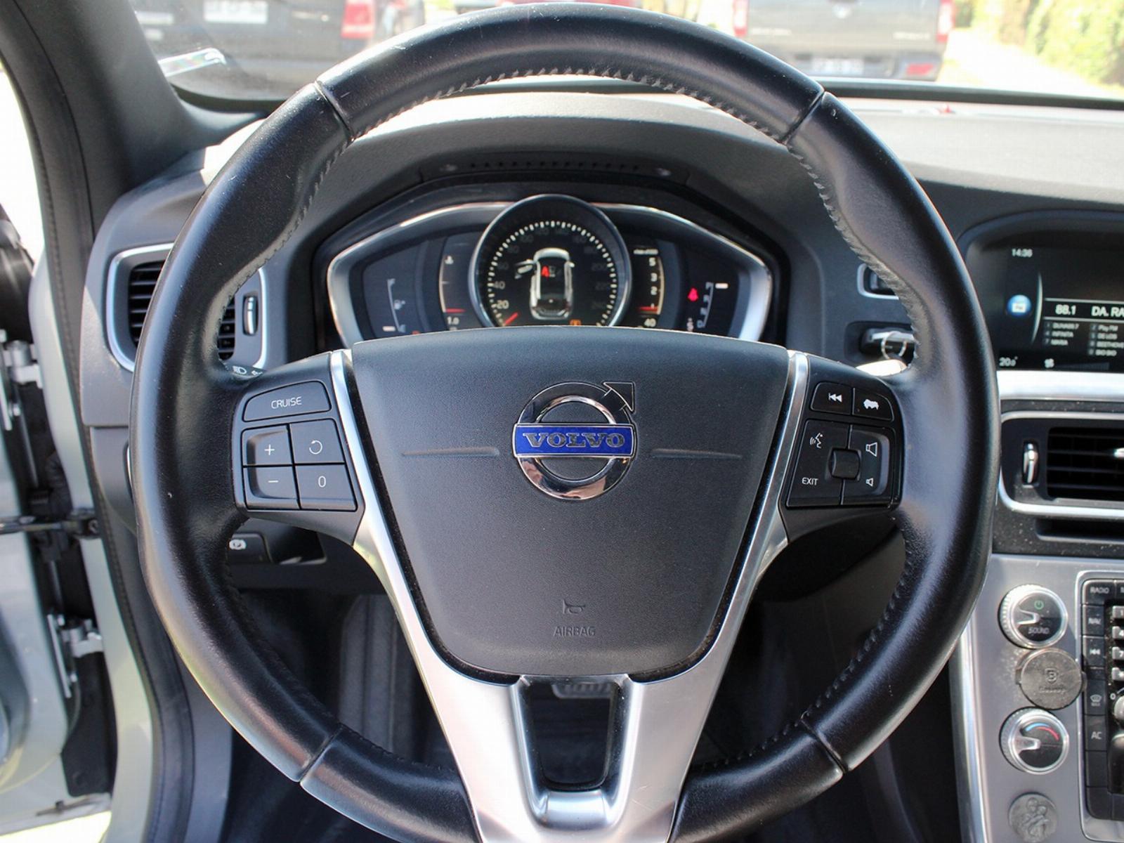 2017 Volvo V60 CC D4 miniatura 8