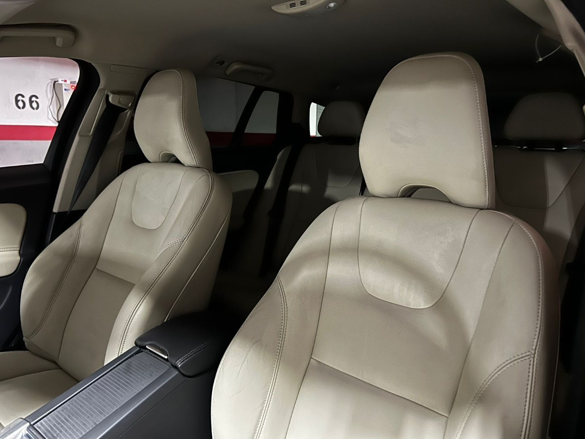 2019 Volvo V60 Cross Country miniatura 12