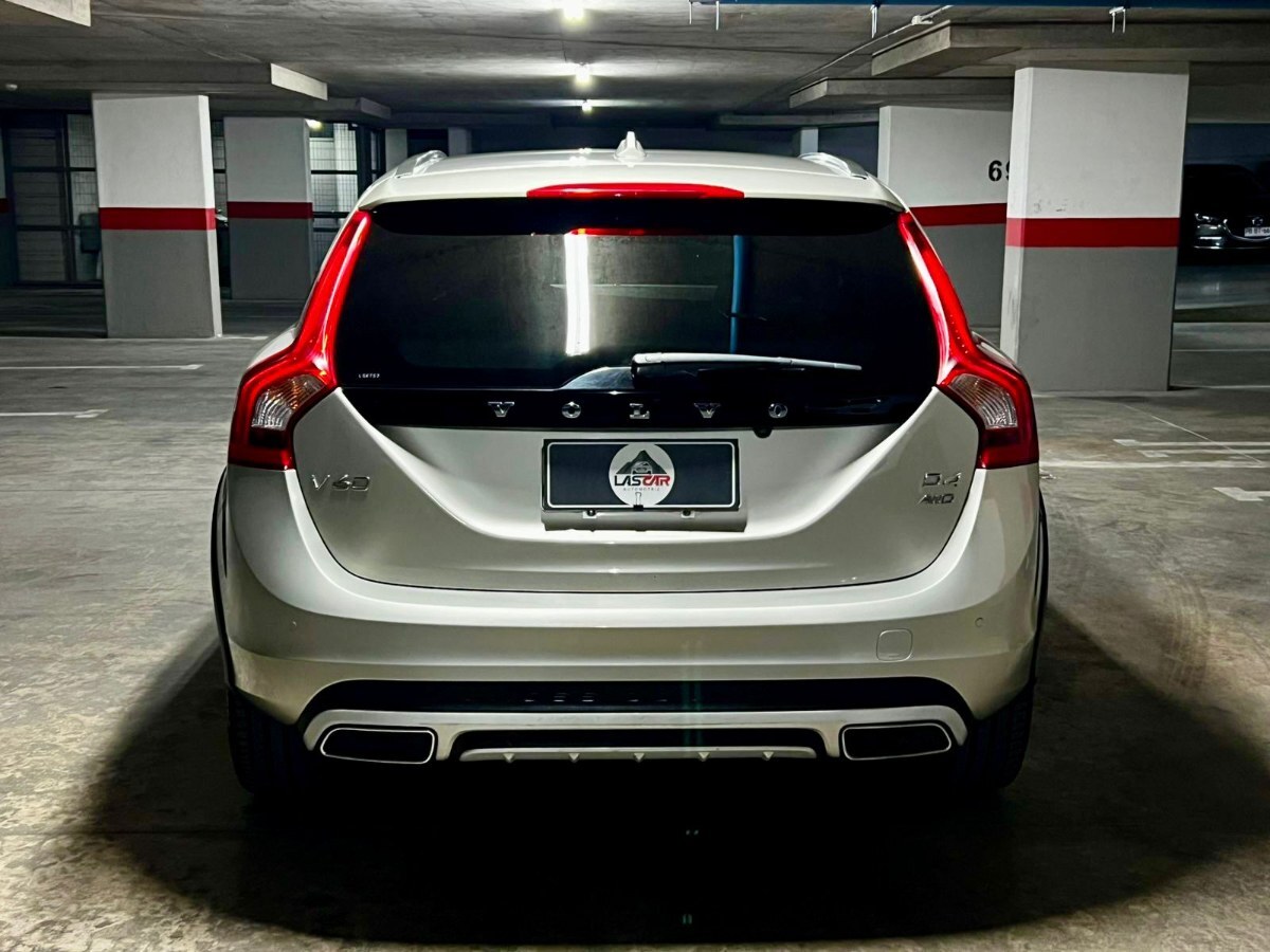 2019 Volvo V60 Cross Country miniatura 5