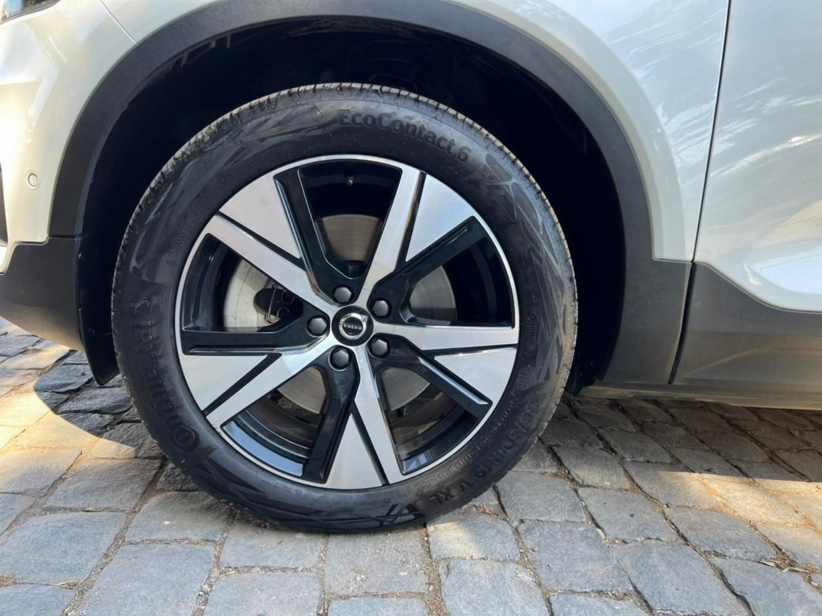 2022 Volvo XC40 P8 Recharge Twin miniatura 10