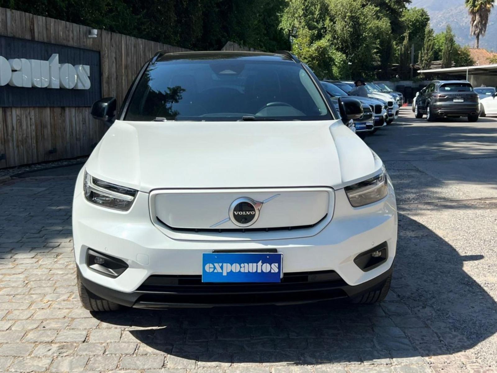 2022 Volvo XC40 P8 Recharge Twin miniatura 3