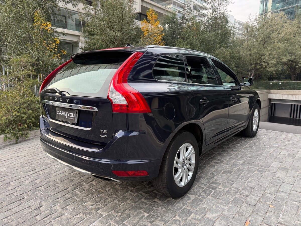 2017 Volvo XC60 T5 miniatura 4